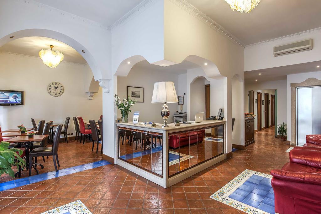 Hotel Caracciolo Rome Bagian luar foto