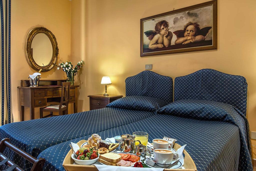 Hotel Caracciolo Rome Bagian luar foto
