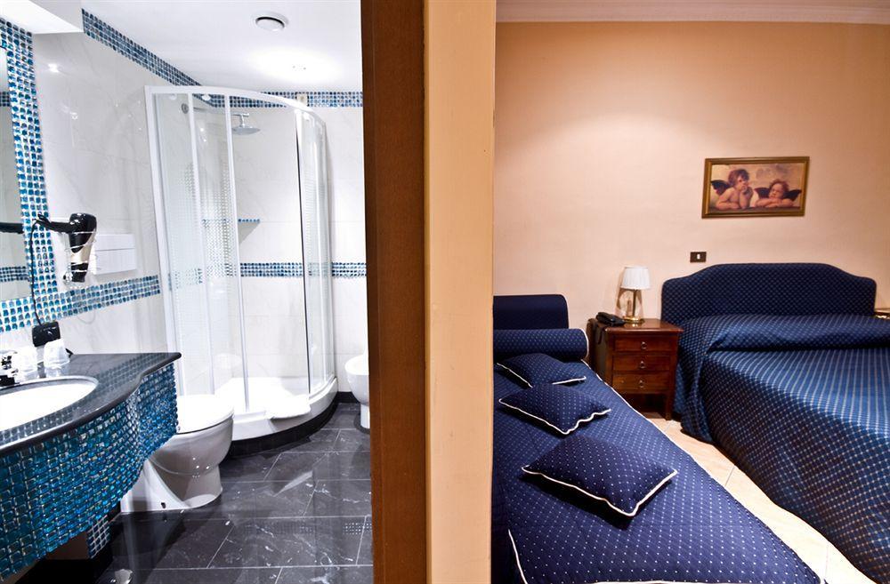 Hotel Caracciolo Rome Bagian luar foto