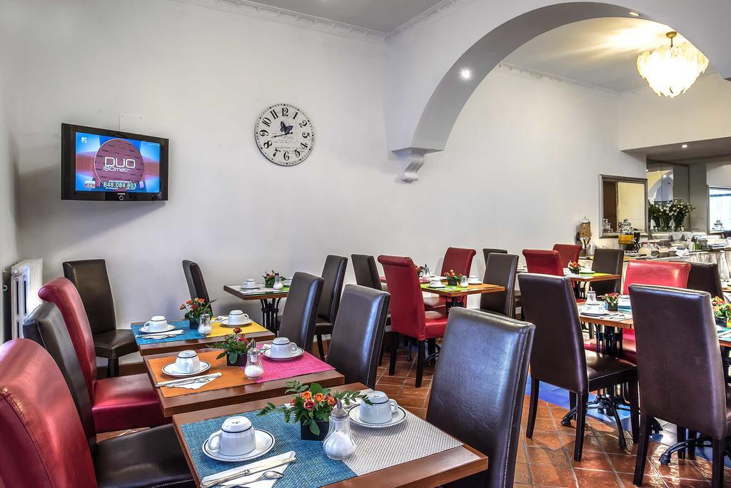Hotel Caracciolo Rome Bagian luar foto