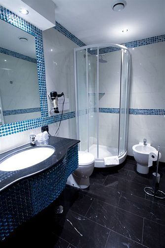 Hotel Caracciolo Rome Bagian luar foto
