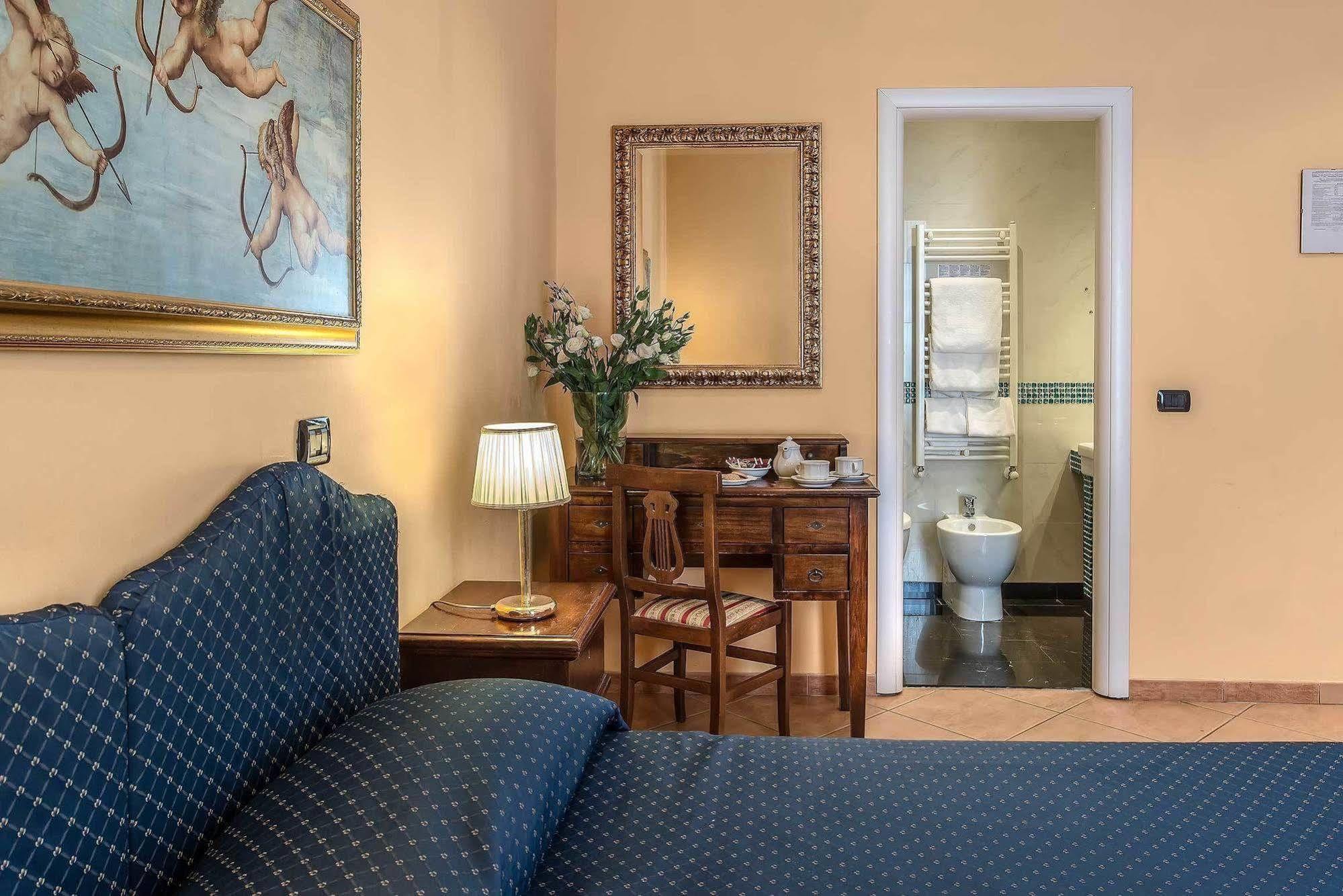 Hotel Caracciolo Rome Bagian luar foto