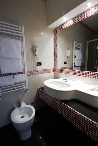 Hotel Caracciolo Rome Bagian luar foto